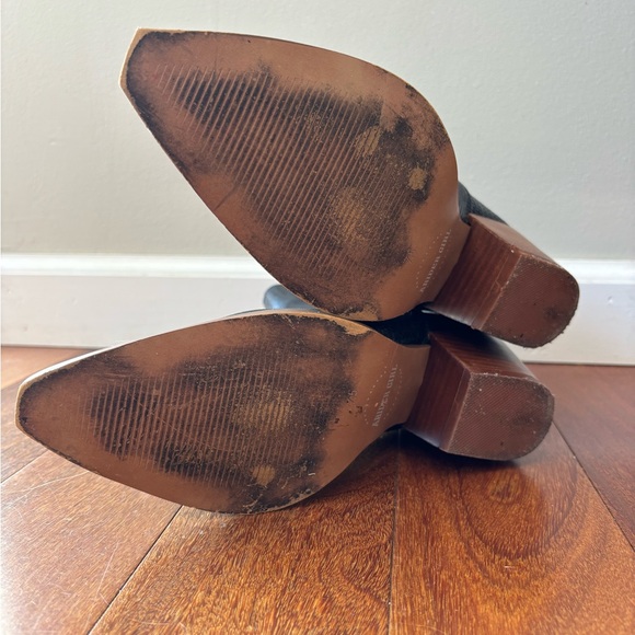 Eleanor Women's Western Ankle Boots - Picture 2 of 9